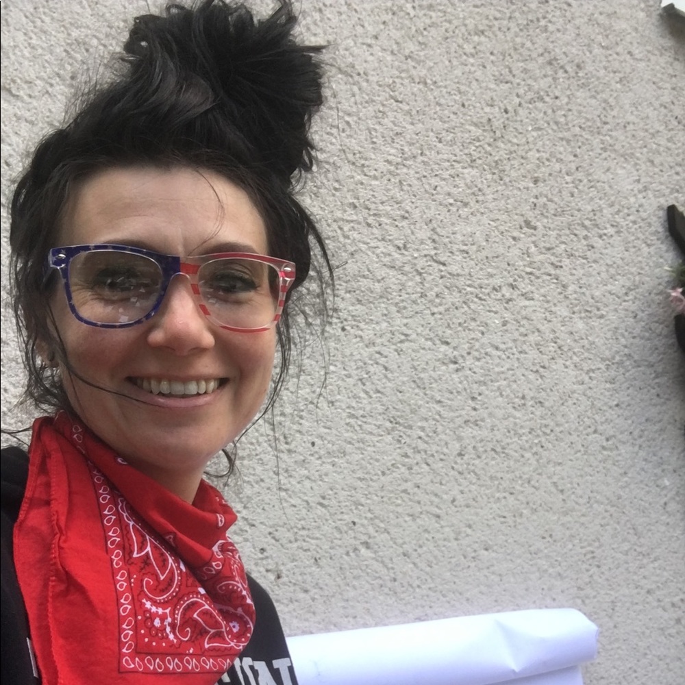 Meet your Posher, Monica